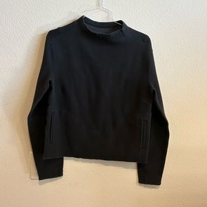 Lululemon pullover- black